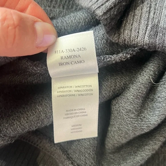 Rails Iron Camo Print Ramona Pullover Crewneck Sweatshirt Size Medium - Picture 9 of 10